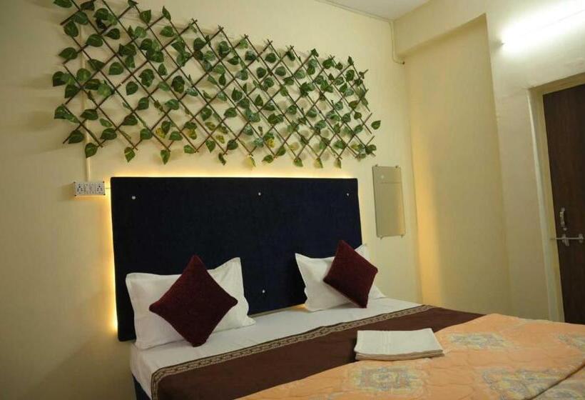 O Pop Hotel Blue Star