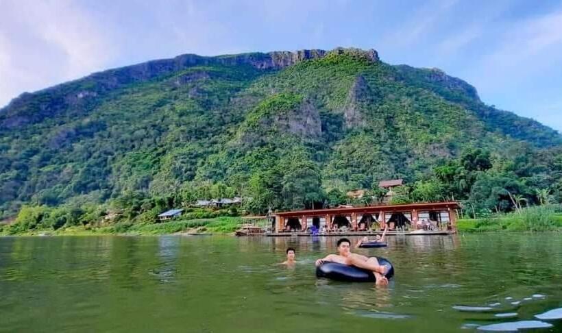پانسیون Ou River House