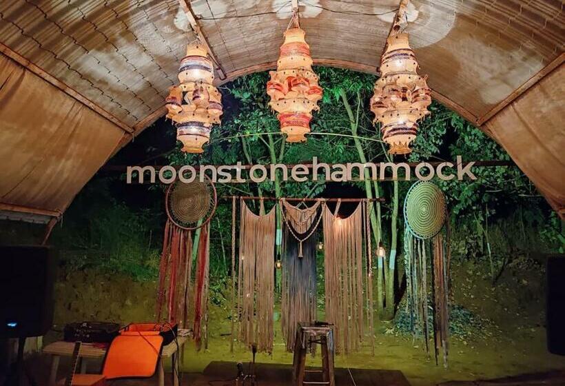 Курорт Moonstone Hammock Alibaug
