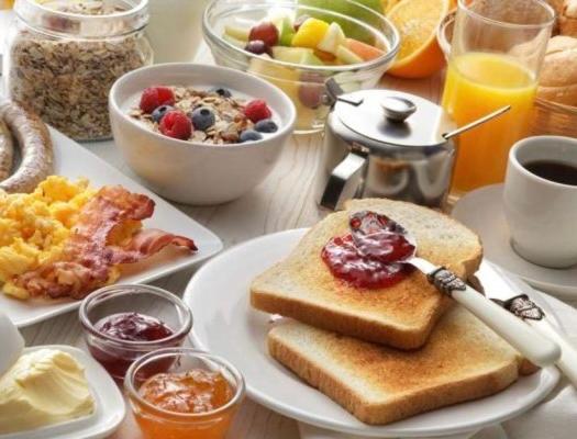 تختخواب و صبحانه Anita