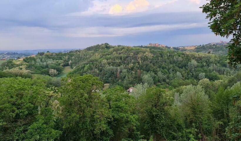 Bed and Breakfast Cascina Giantino Suite Sughero G A Y M E N O N L Y
