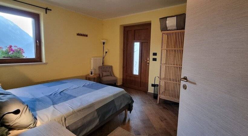 민박 Lo Noyer Et Les Roses