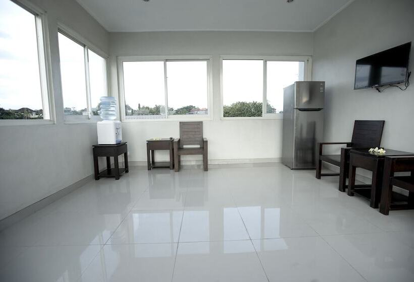 펜션 Subha S House