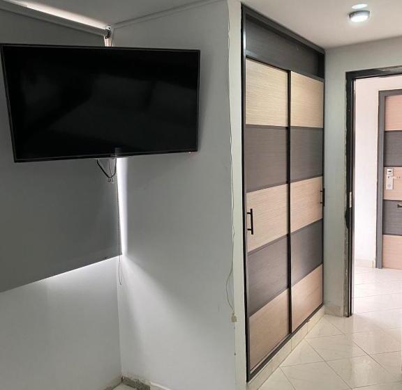 هتل Plaza Real Ocaña