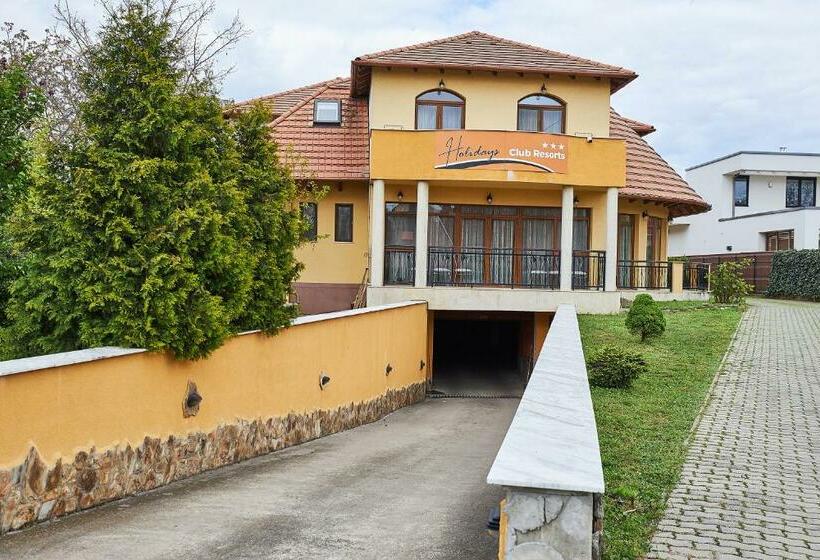 Пансион Holidays Club Resorts