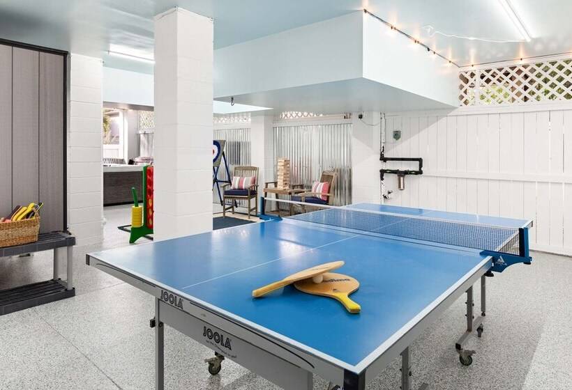 Captain Champs Castaway