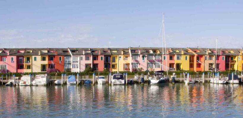 Lovely Flat With Balcony And Shared Swimming Pool