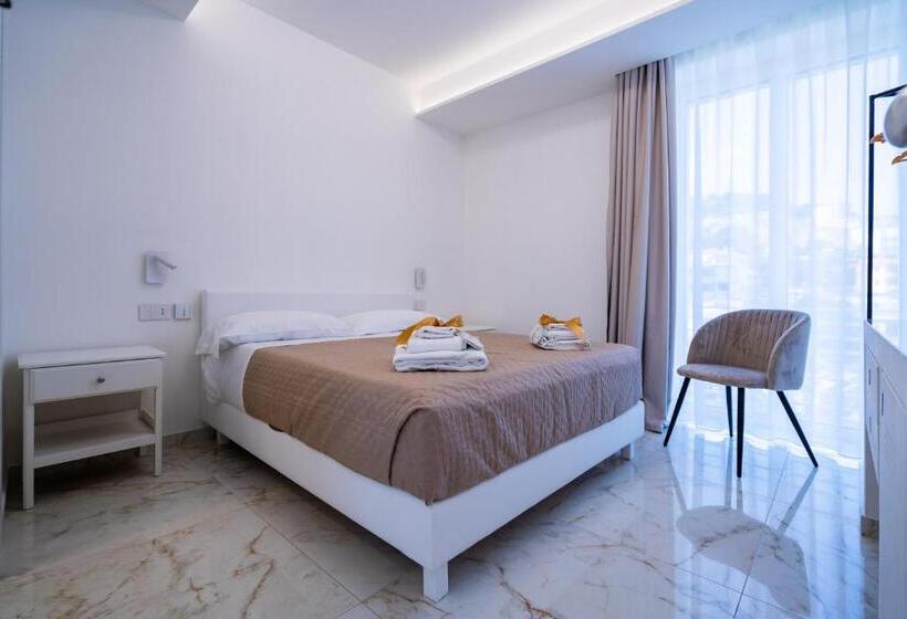 تختخواب و صبحانه Donna Adriana Rooms