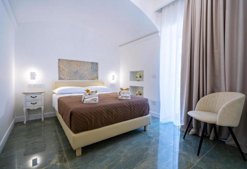 تختخواب و صبحانه Donna Adriana Rooms