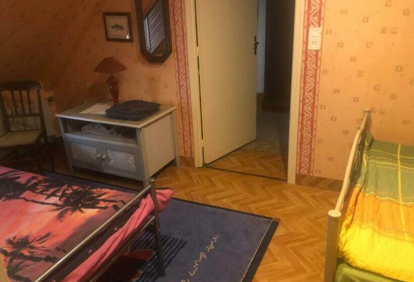 Bed and Breakfast Double & Family Rooms In Tranquility In Blue