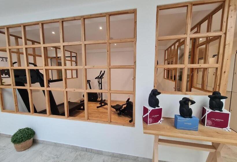 هتل La Tour Aux Crabes Près De La Plage