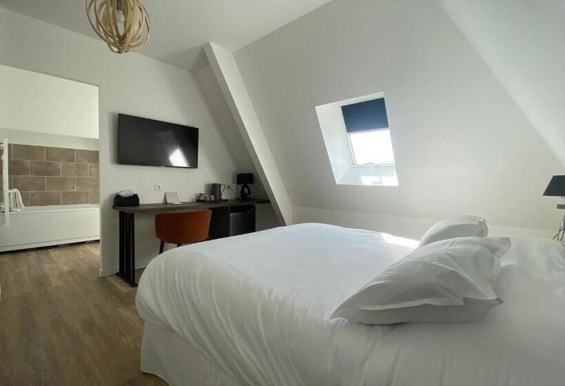 هتل La Tour Aux Crabes Près De La Plage