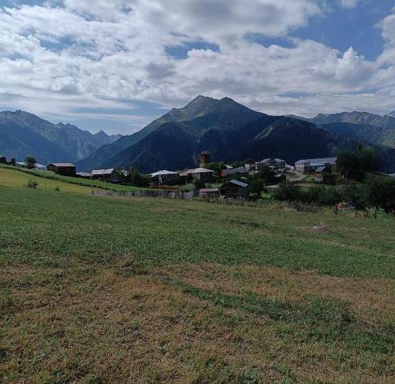 پانسیون Iamze S Guest House