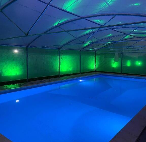 استراحتگاه Villa Aurora