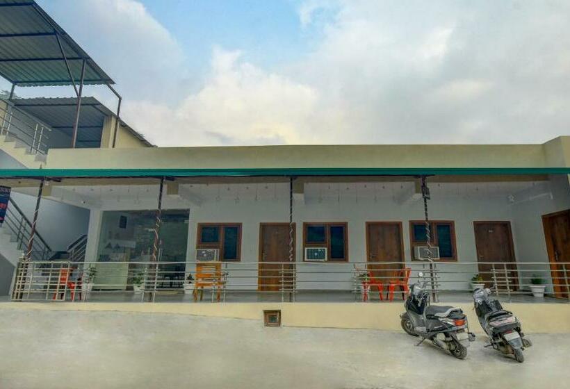 酒店 Itsy By Treebo Studioz @ Om River Resort