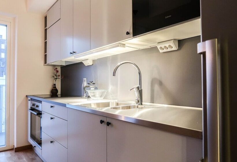 Luxury Business Studio Apartment   Garden View