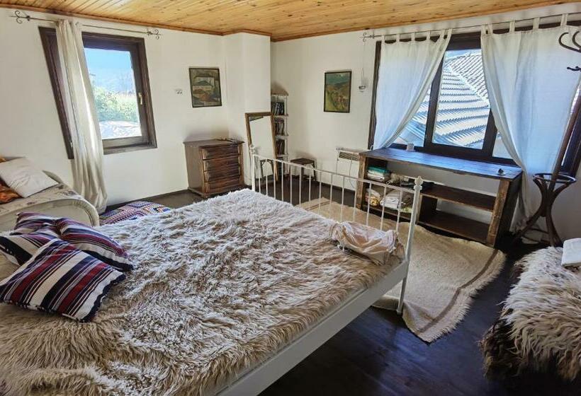 膳宿费 Room For Guests