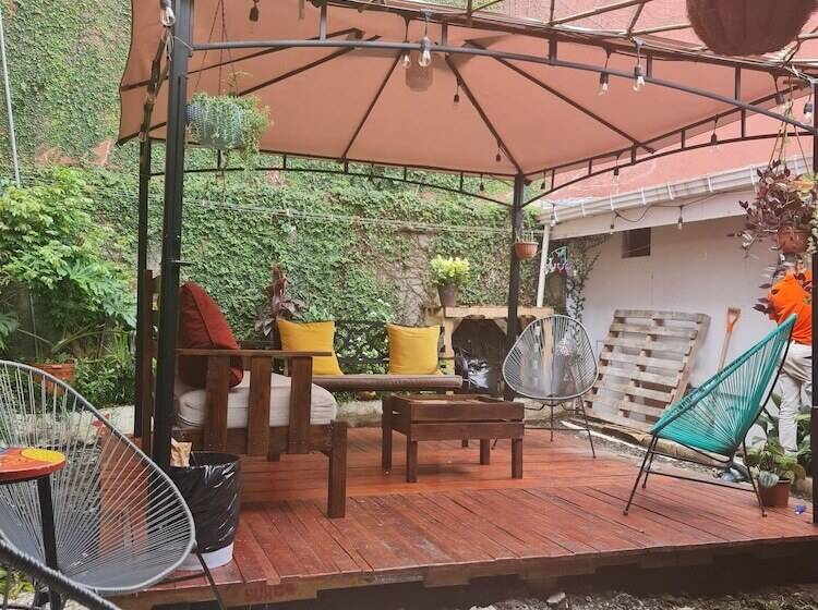 پانسیون Hostel Santafe