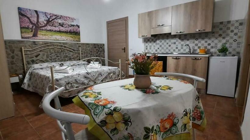 هتل El Pavino Agriturismo Ristorante Pizzeria Alloggi