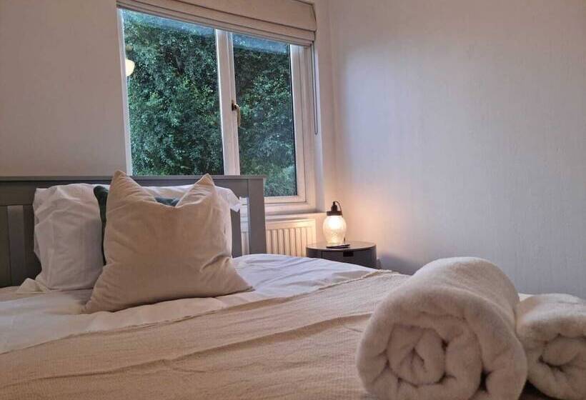 Park View Garden Apartment