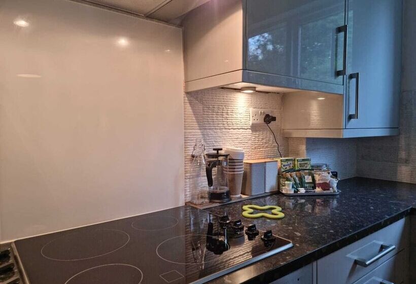 Park View Garden Apartment