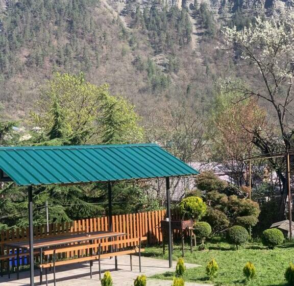 پانسیون Polifonia Inn Borjomi