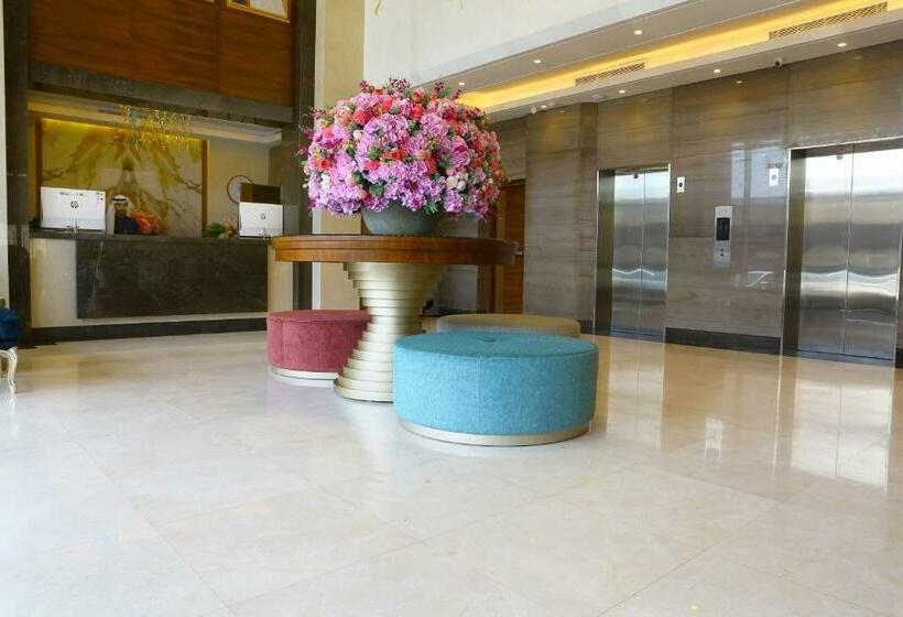 Weekend Hotel Sari