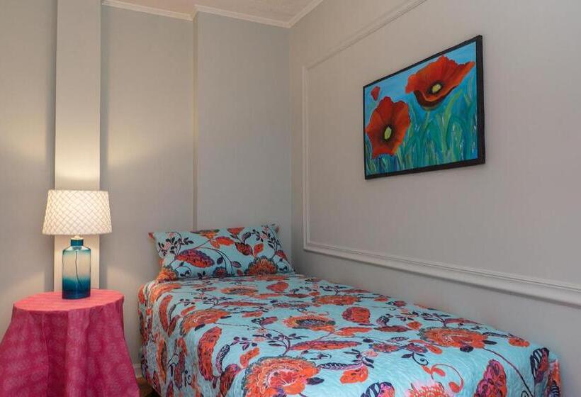 Barbee Beach House By Oak Island Accommodations