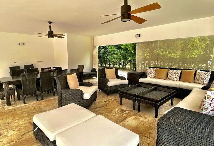 Srvittinivillas Brroe 27/  Resorts Villas/ Espacius   Modern Great