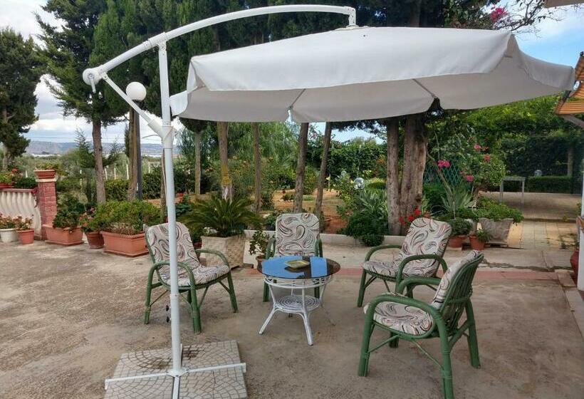 تختخواب و صبحانه Il Gazebo