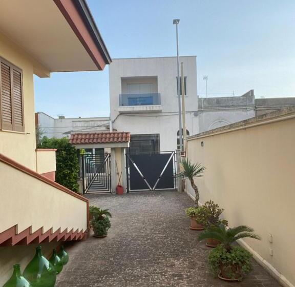 Bed and Breakfast Via Grottella 81   In Locazione Turistica
