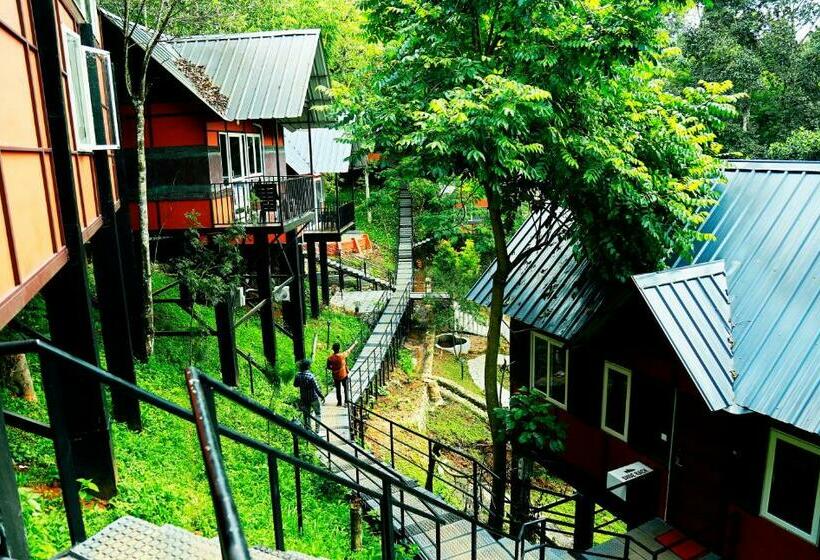 هتل Santhi Hill View Resort