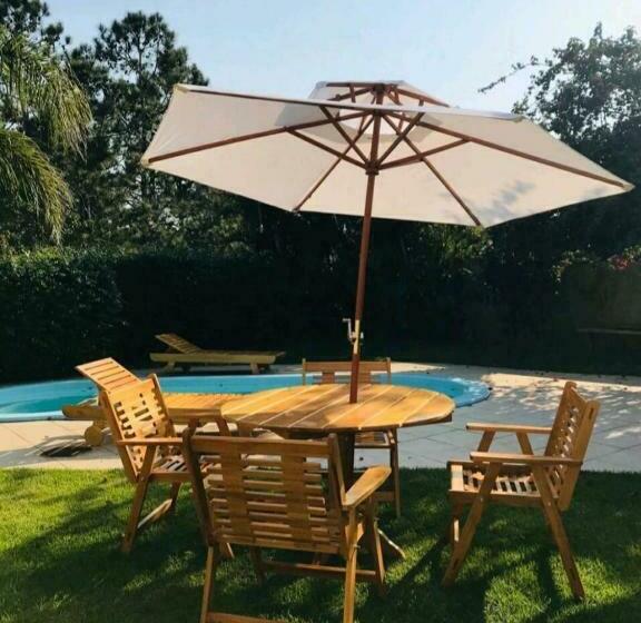 پانسیون Pousada Casa 27   Campeche   Floripa