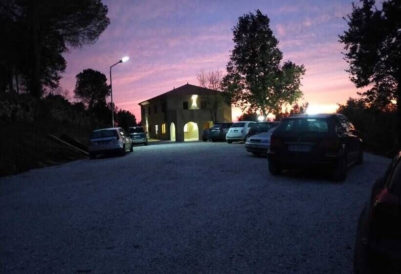 ペンション Room In Bb  Elegant And Relaxing Farmhouse Nestled In The Heart Of Cilento