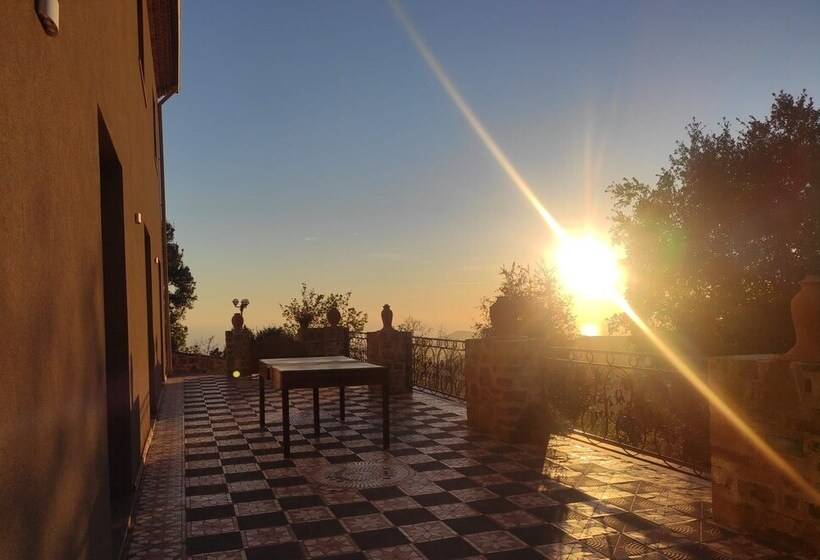 ペンション Room In Bb  Elegant And Relaxing Farmhouse Nestled In The Heart Of Cilento