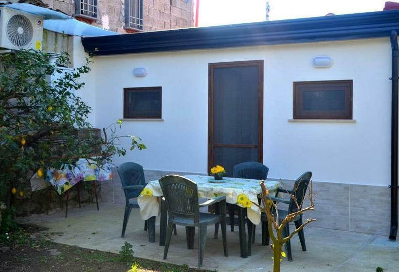 مبيت وإفطار Dog House From Pompei Amalfi