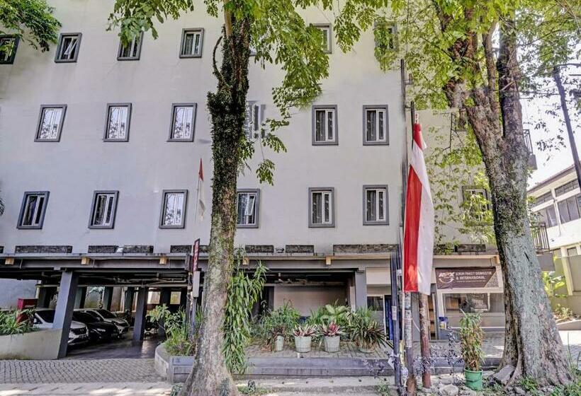 پانسیون The Summit Residence