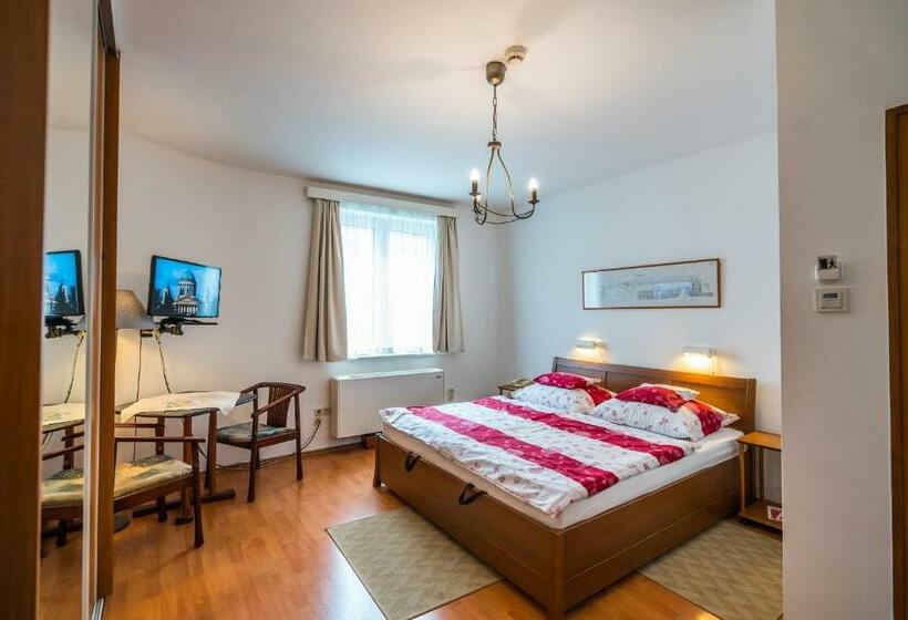 민박 Szent Kristóf Panzió