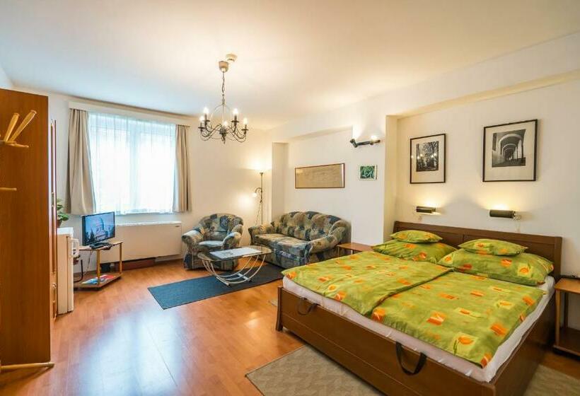 민박 Szent Kristóf Panzió