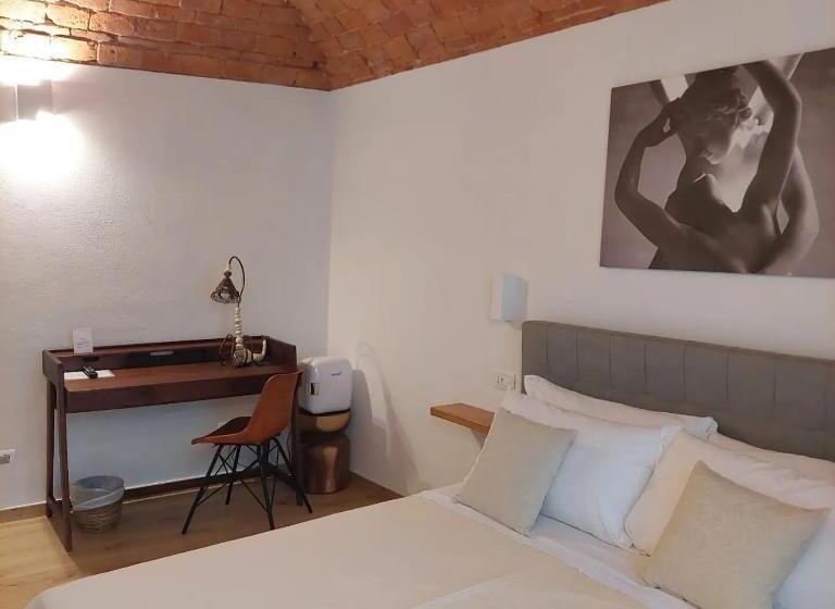 פנסיון Federico Ii   Rooms And Breakfast