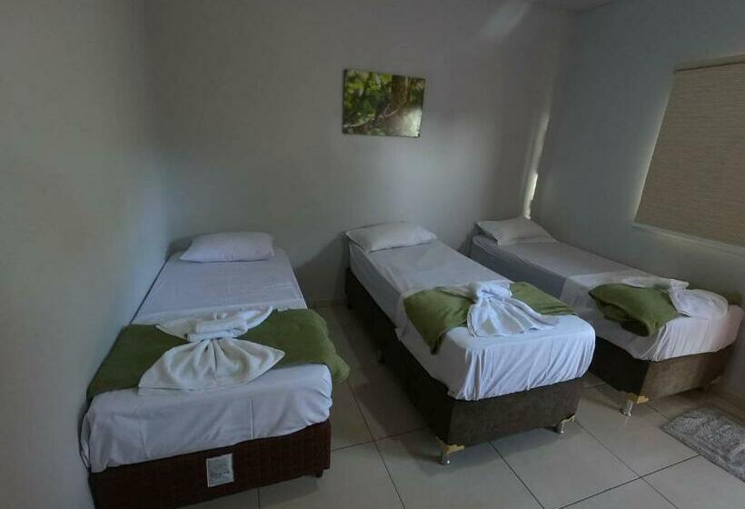펜션 Rodrigo Hostel Suítes