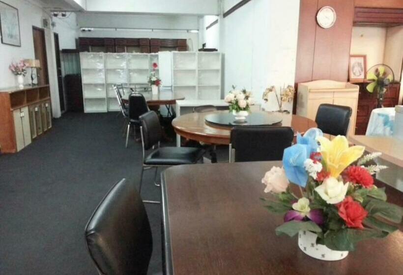 Отель Freesia Bangphi Guest House