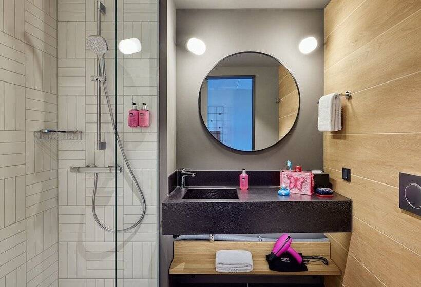 호텔 Moxy Cologne Muelheim