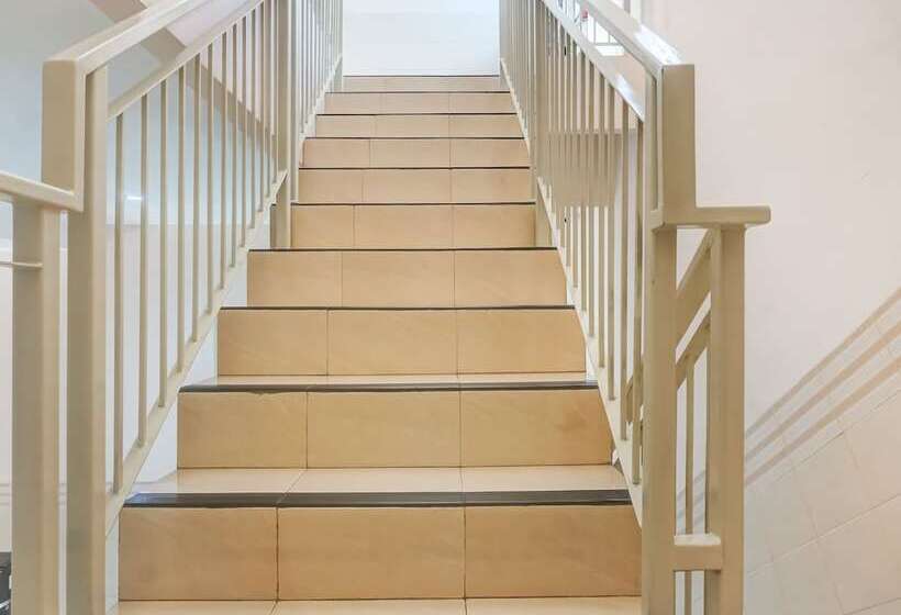 هتل Oyo 91316 Hh Guest House Makassar