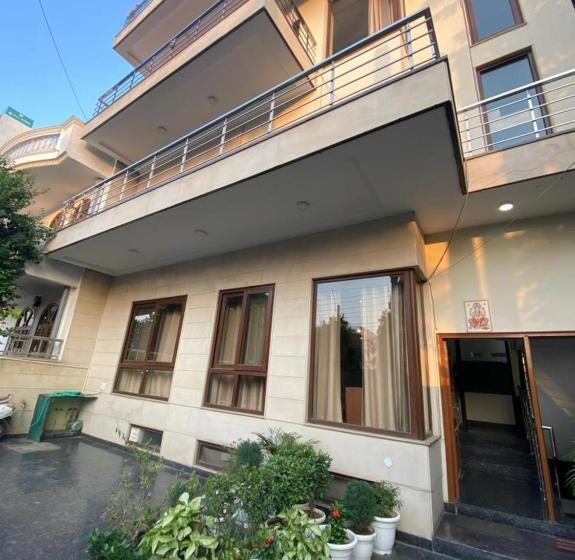 فندق Mahak Guest House By Wb Inn