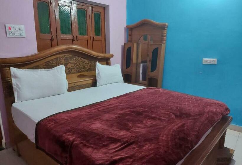 Пансион Premshi Guest House