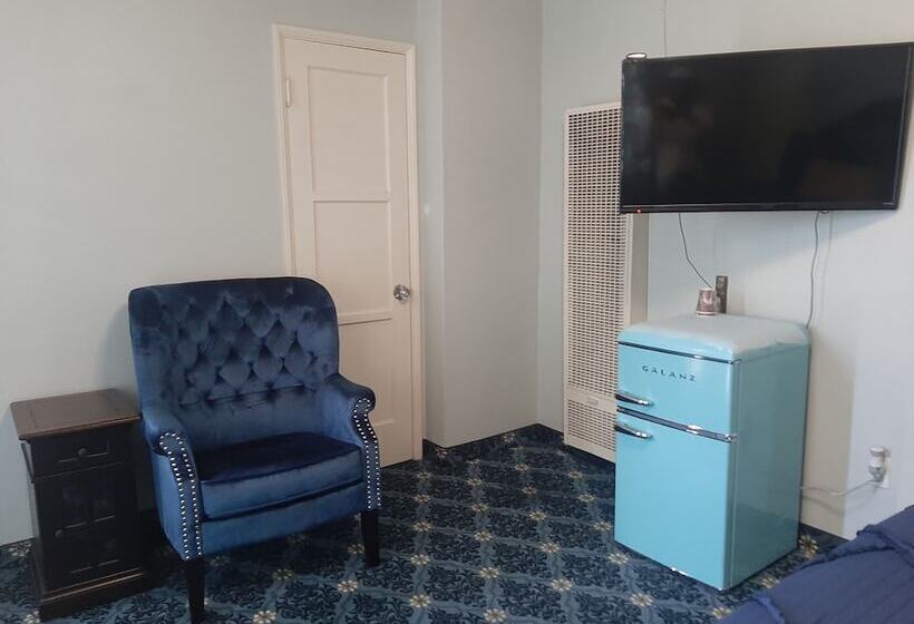 The New Star Motel   1950s Extended Stay Lodging And Retreat Center