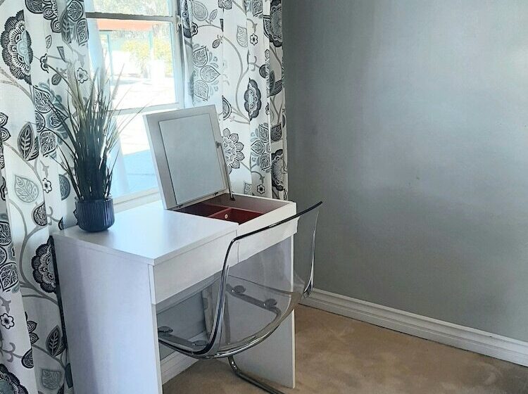 The New Star Motel   1950s Extended Stay Lodging And Retreat Center