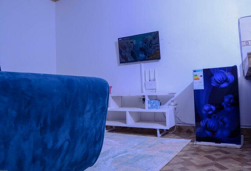 تختخواب و صبحانه Dk Homes, A Studio