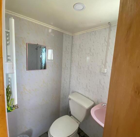 مبيت وإفطار World S End Hostal